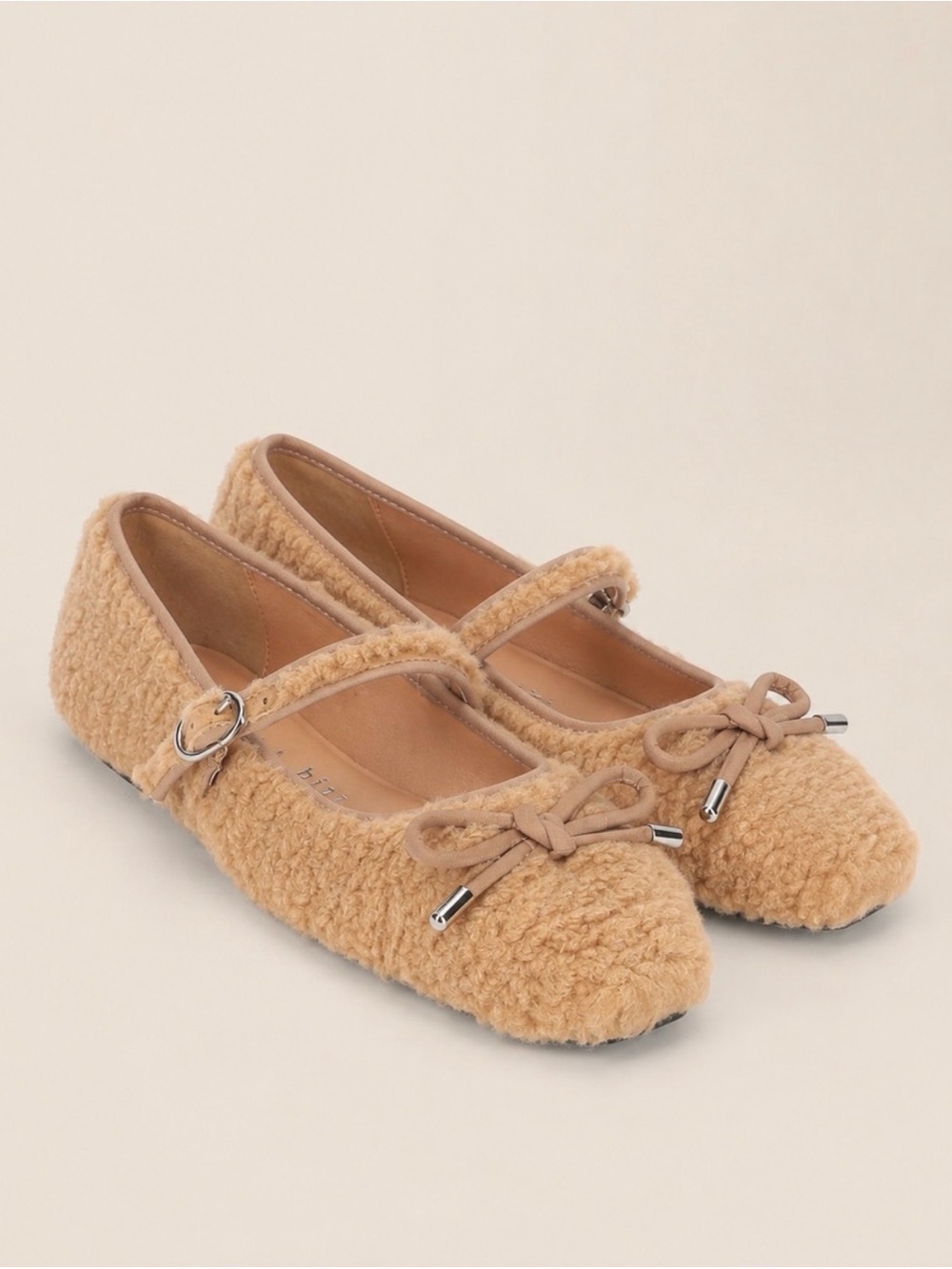 NWT Gianni Bini Josie Two
Faux Shearling Mary Jane Bow
Ballerina Flats sz 6